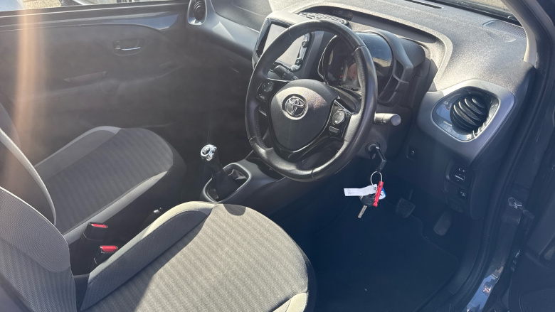 Toyota Aygo 1.0 VVT-i X-Plore 5dr Petrol Hatchback